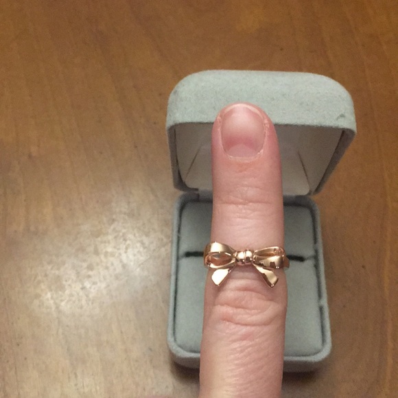 STERLING SILVER AND ROSE GOLD PLATED BOW RING - Picture 5 of 5